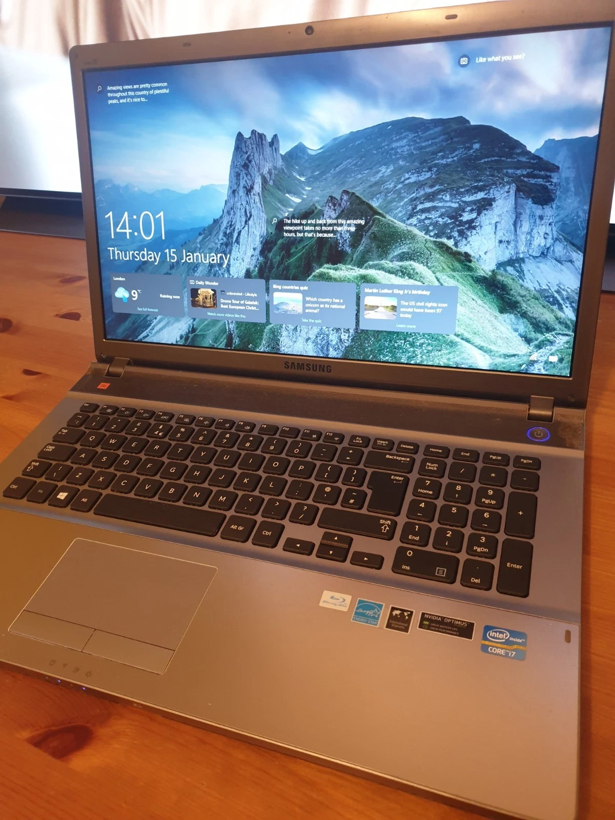 SAMSUNG Samsung NP550P7C 17.3" Laptop Intel i7, 2TB HDD,16Gb,Nvidia 650 Blu-ray 2.30GHz