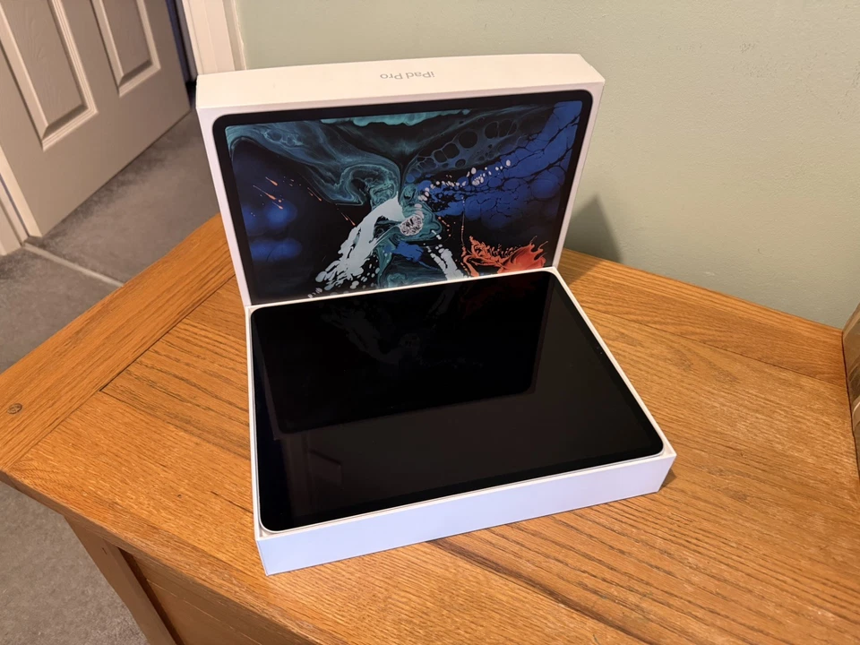 Apple Apple iPad Pro 12.9 in- 3rd Gen. 512GB, Wi-Fi - Silver